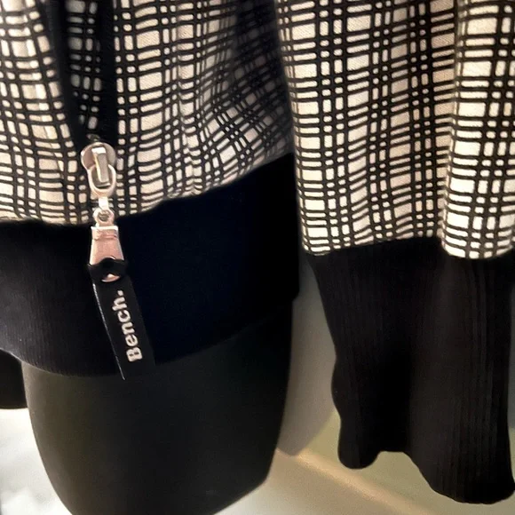 Bench Jacket - Picture 5 of 5